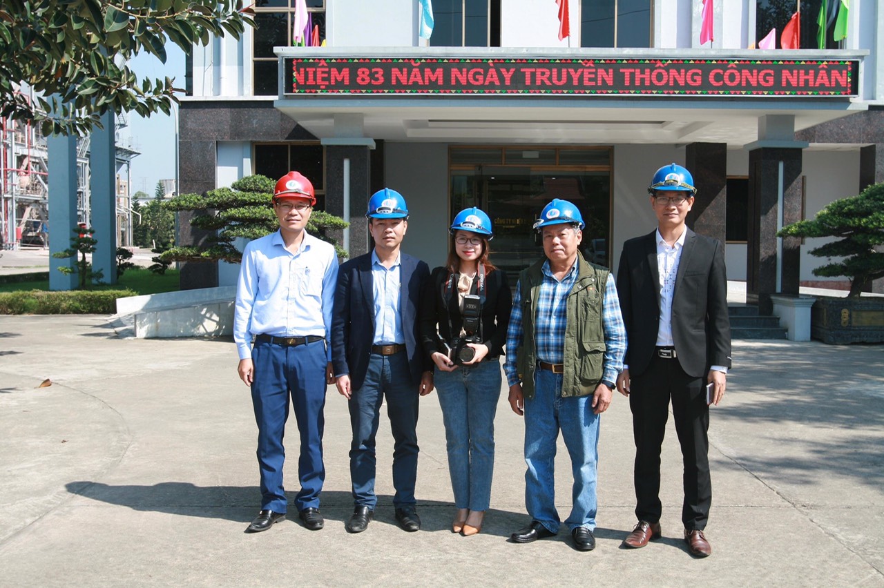Đoàn công tác VICTS khảo sát hiện trường dự án mỏ