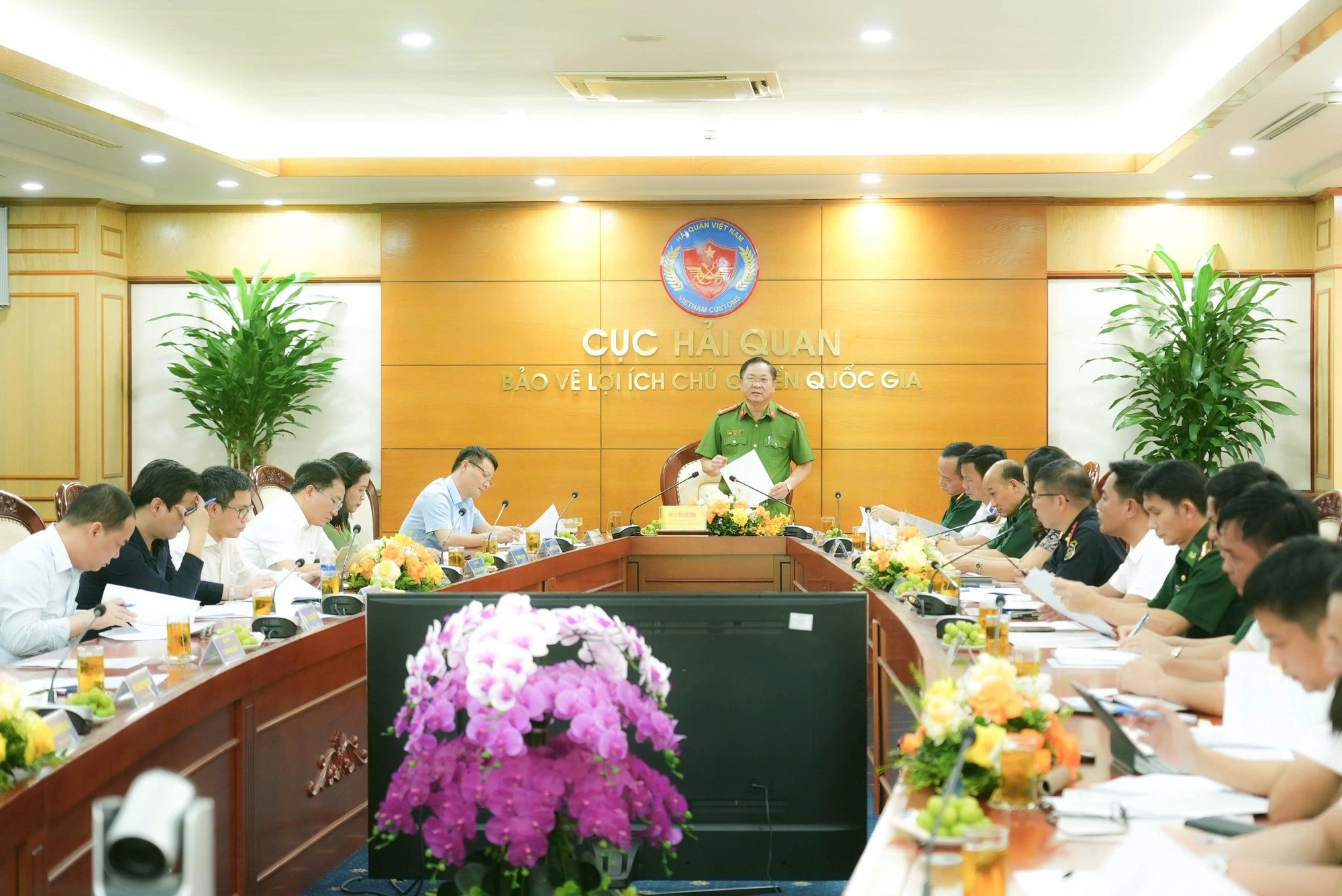Buôn lậu chuyển sang chia nhỏ hàng, chuyển phát nhanh và thương mại điện tử- Ảnh 1.