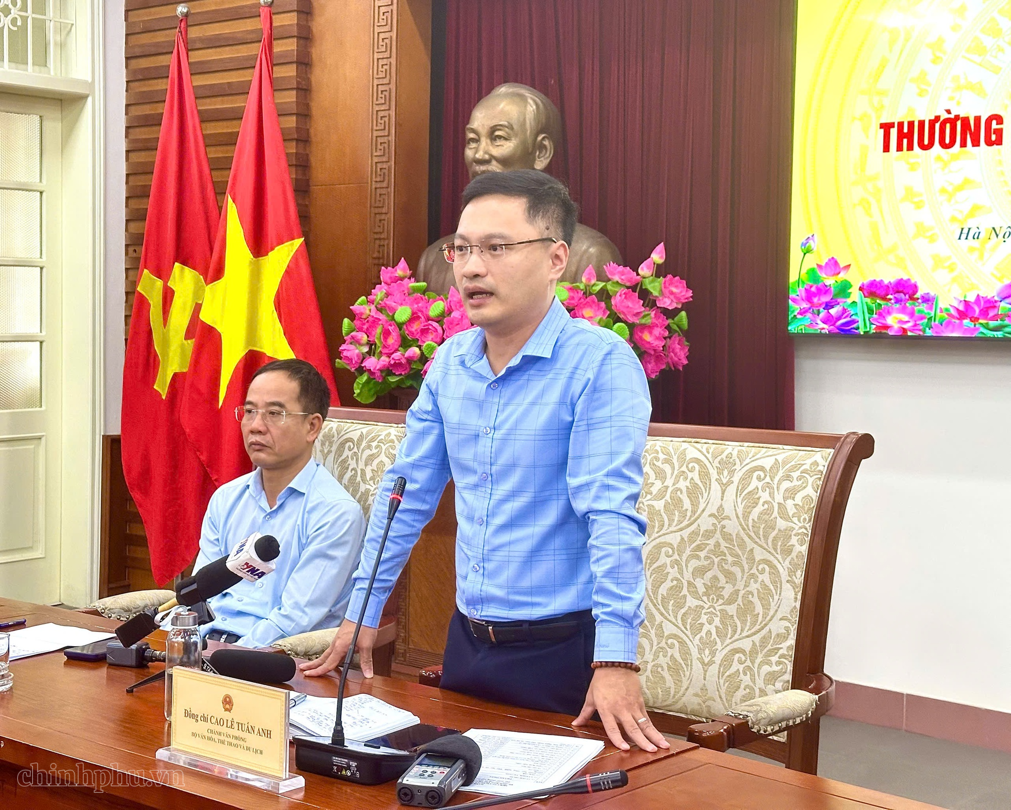 Tiếp tục đẩy mạnh chuyển đổi số, hoàn thiện cơ sở dữ liệu quốc gia về văn hóa- Ảnh 1.