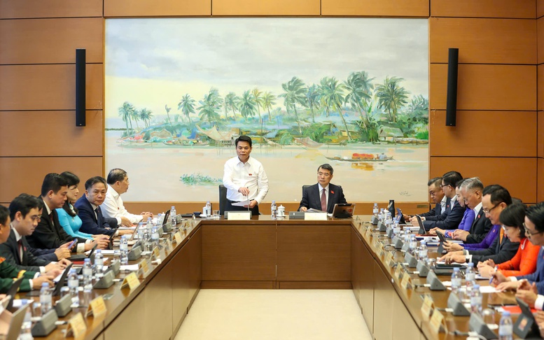 Bảo đảm quyền lợi người tiêu dùng và an ninh, an toàn mạng lưới bưu chính