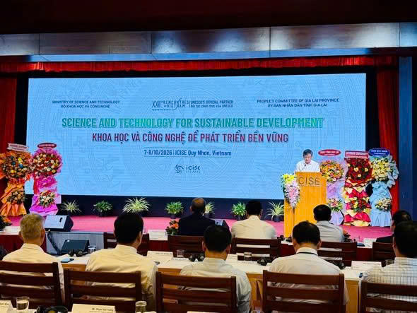 Đưa tri thức khoa học th&agrave;nh quyết s&aacute;ch v&agrave; gi&aacute; trị cho x&atilde; hội- Ảnh 2.